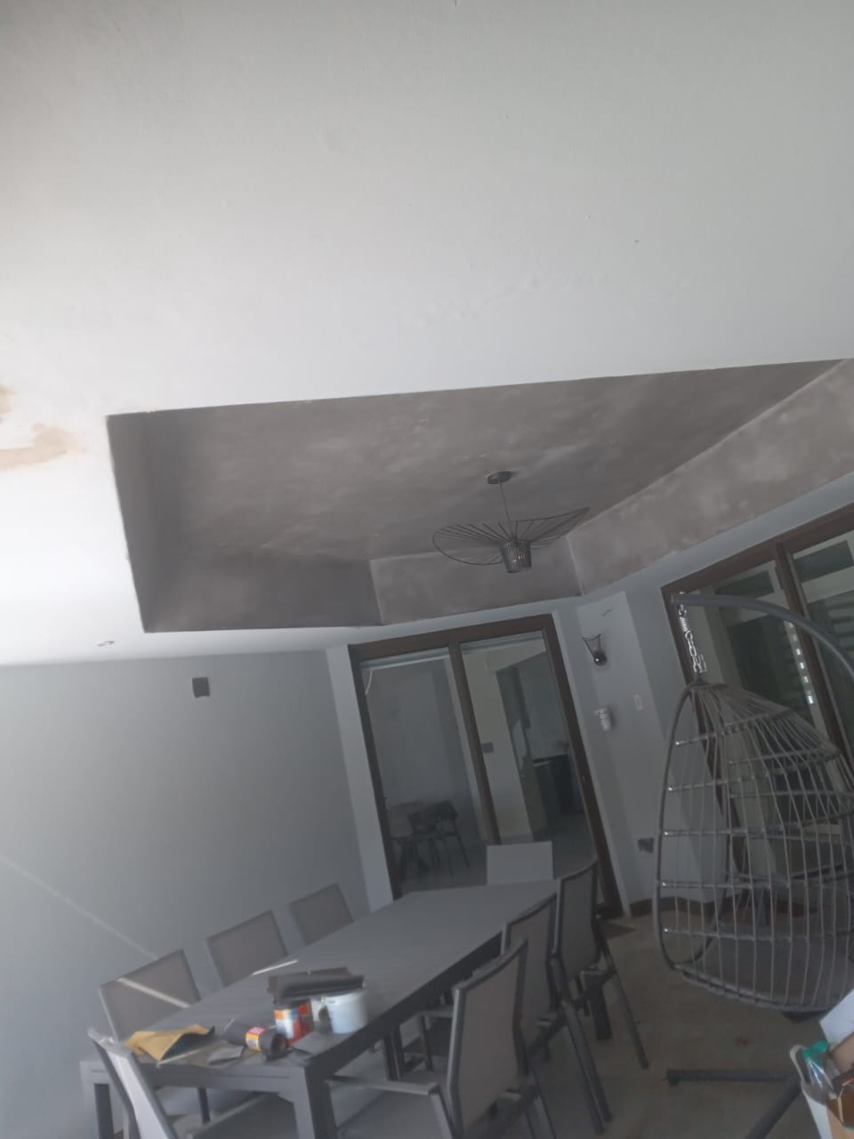 Site photo showing a coated ceiling recess in an outdoor room before the final finishes